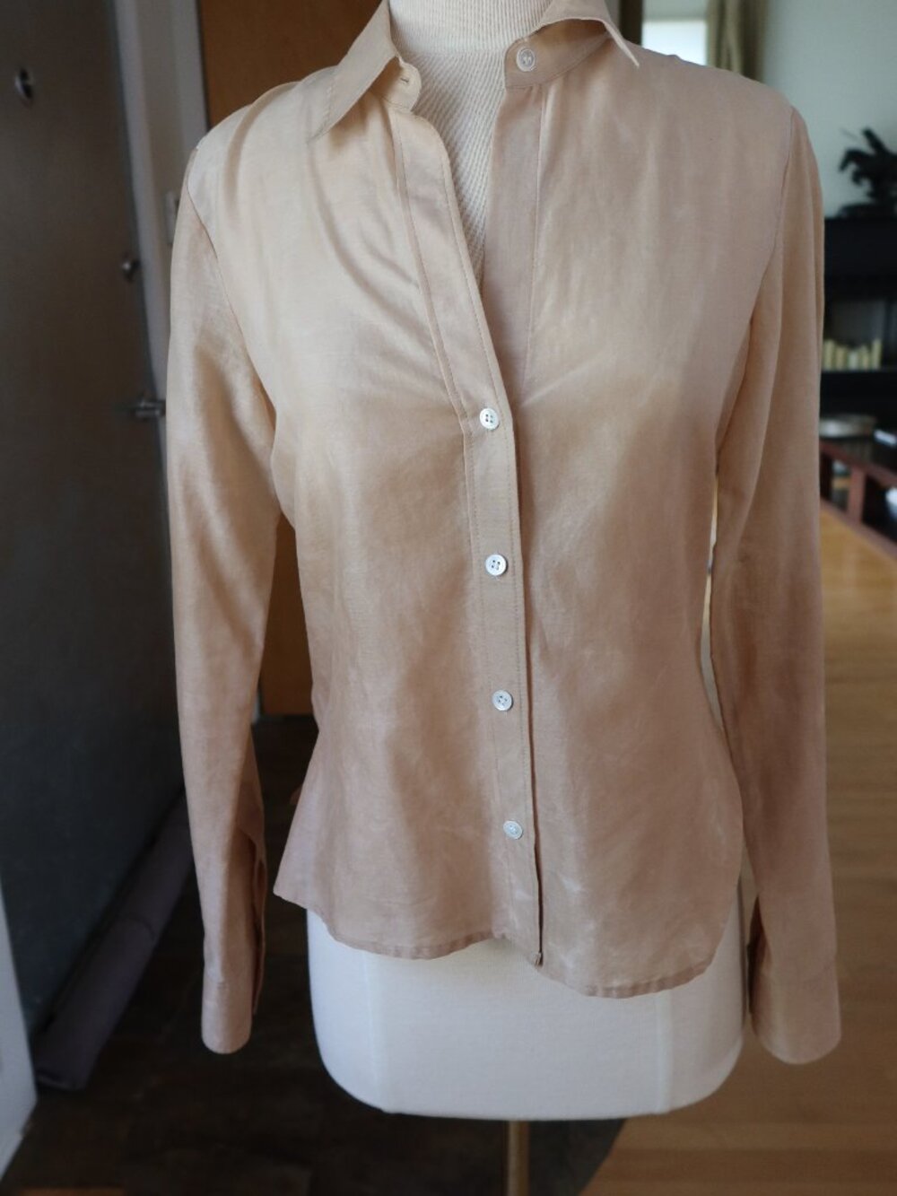 $185 Theory ombre beige button down blouse in beige/tan semi sheer size S